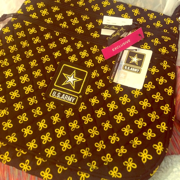 Hipster New with tags Army Vera Bradley purse - Picture 1 of 2